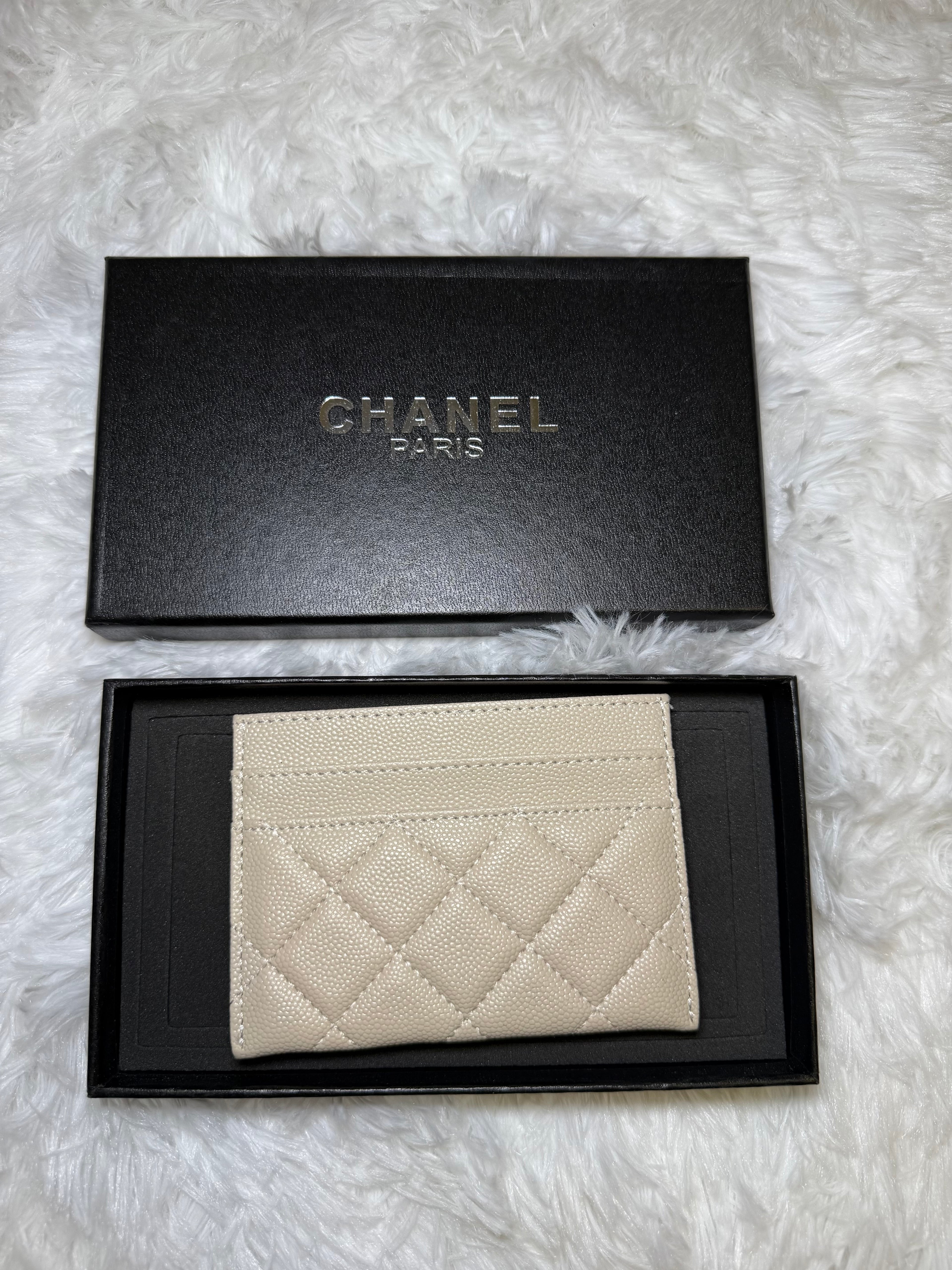 CC cream card holder