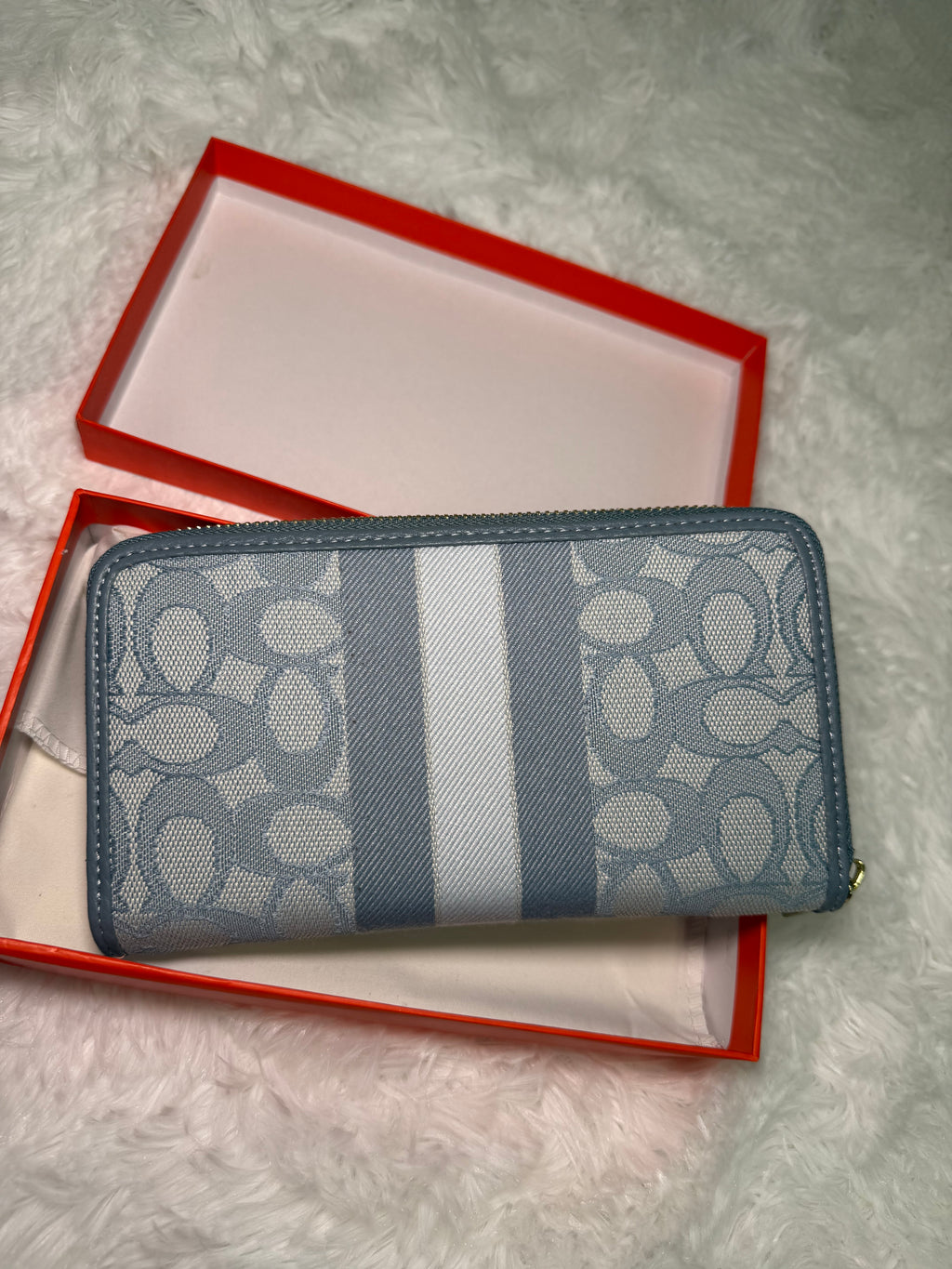 C light blue wallet
