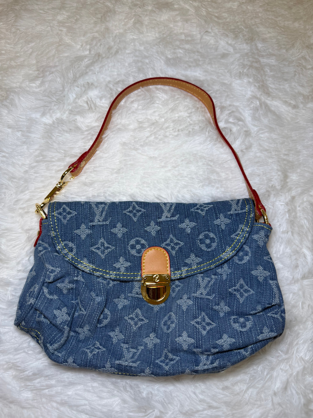 Blue denim shoulder bag