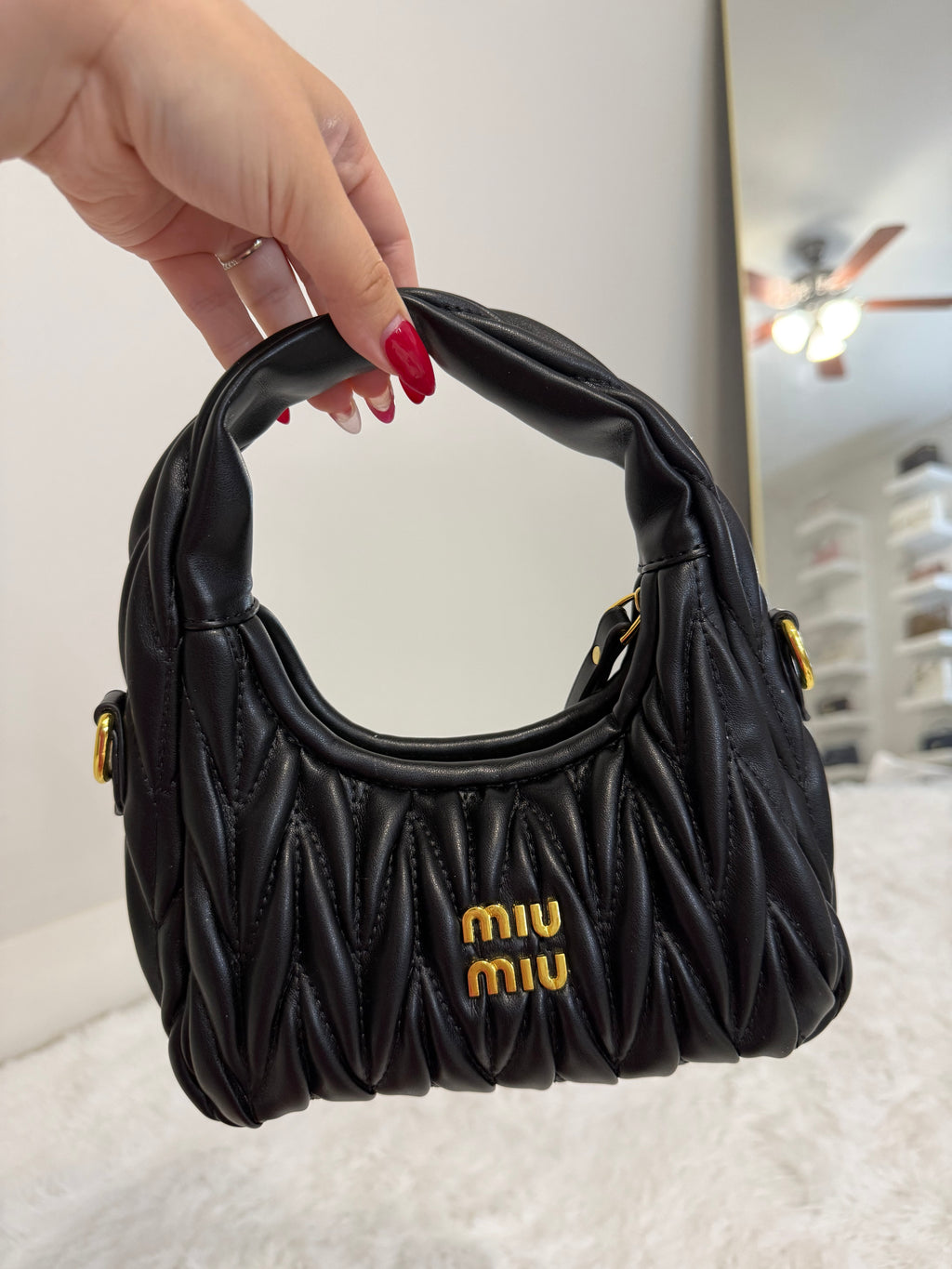 Black mm hand bag