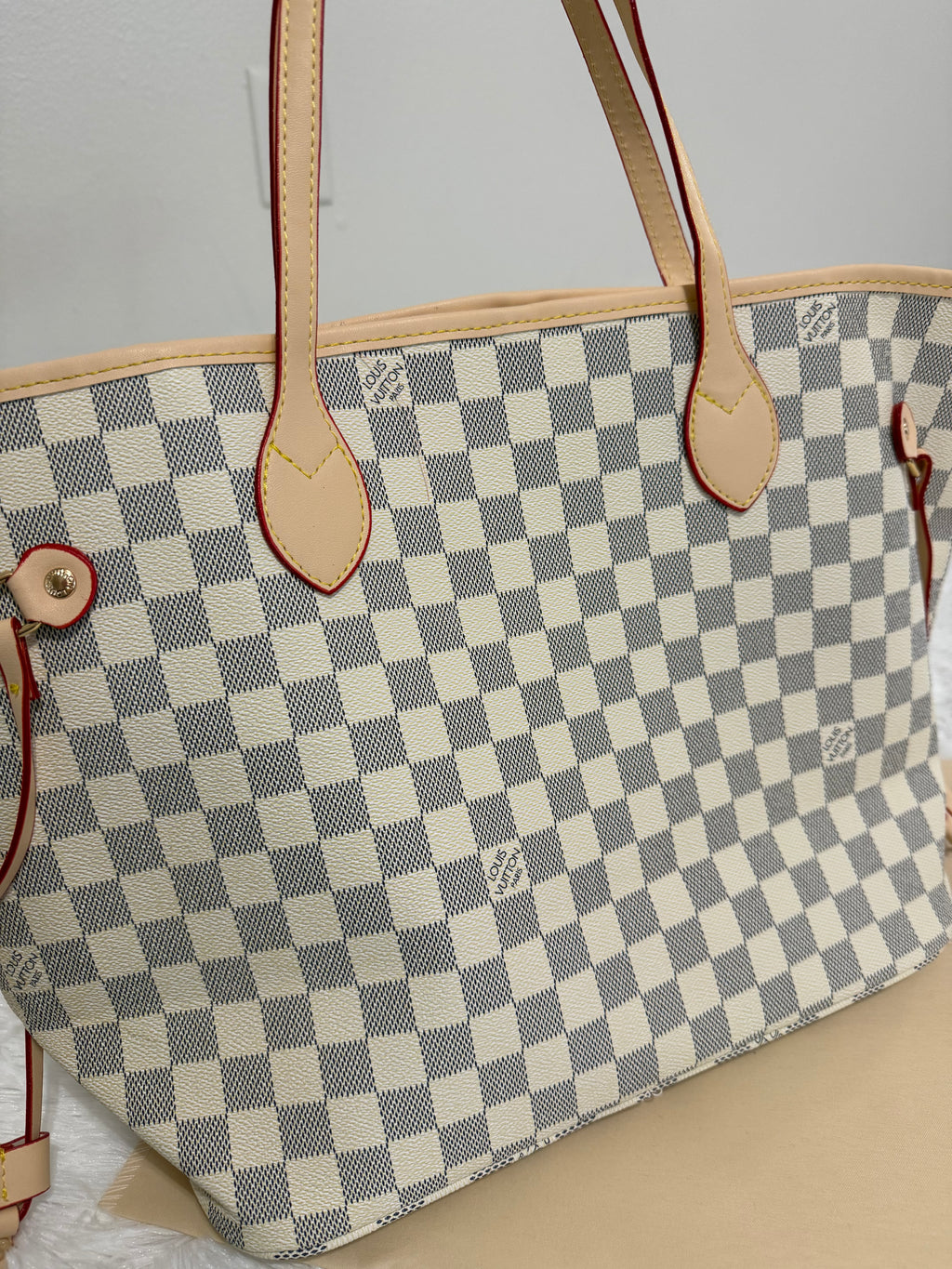 Cream tote