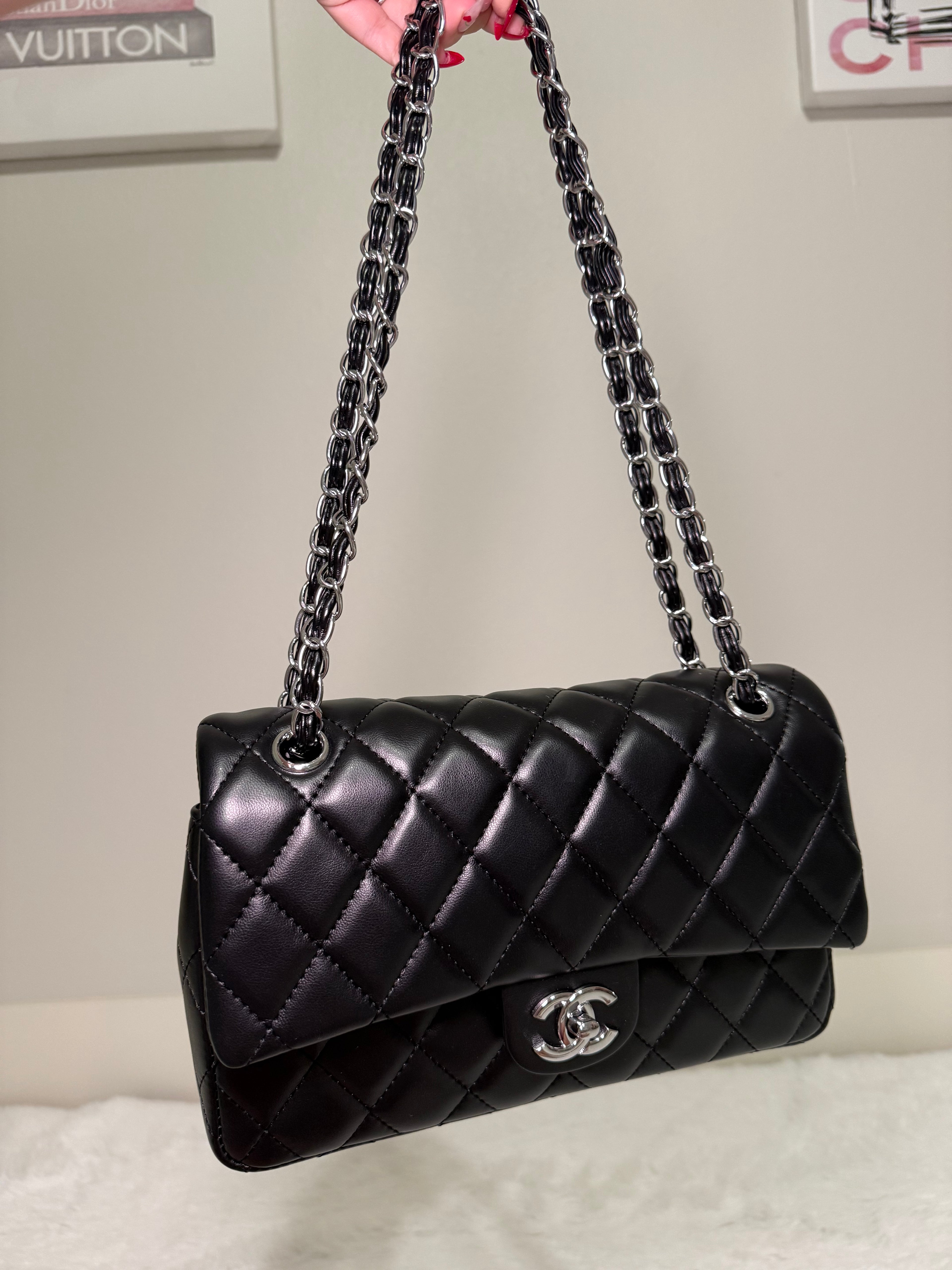 CC black shoulder purse