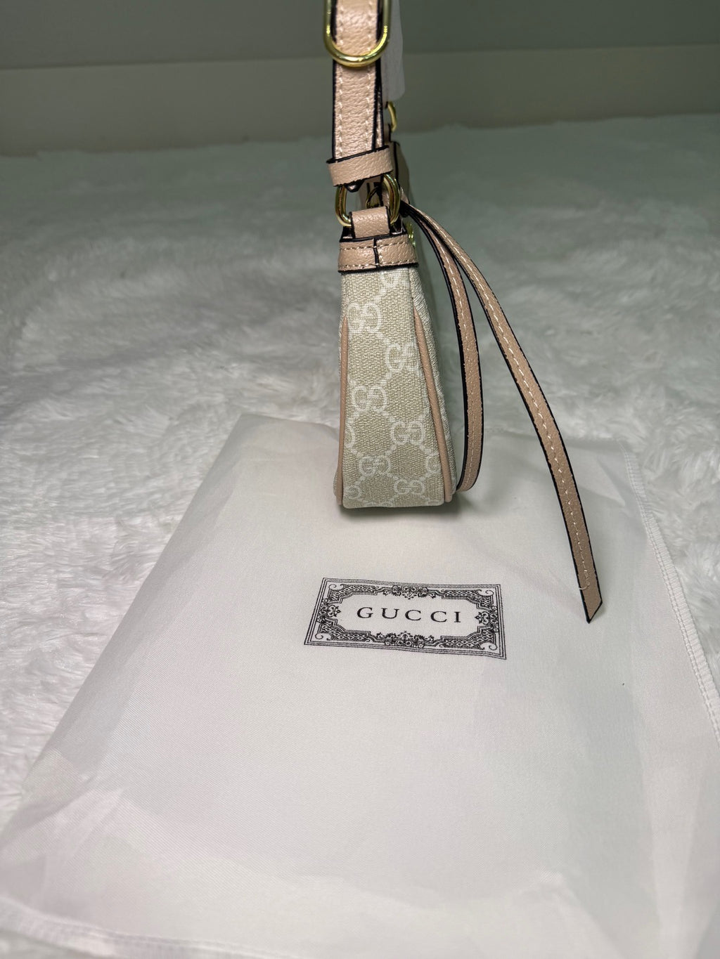 GG white and nude purse